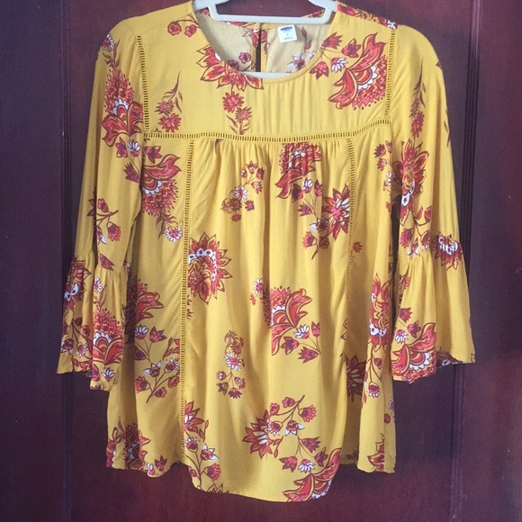 Bell sleeve top - Picture 1 of 3